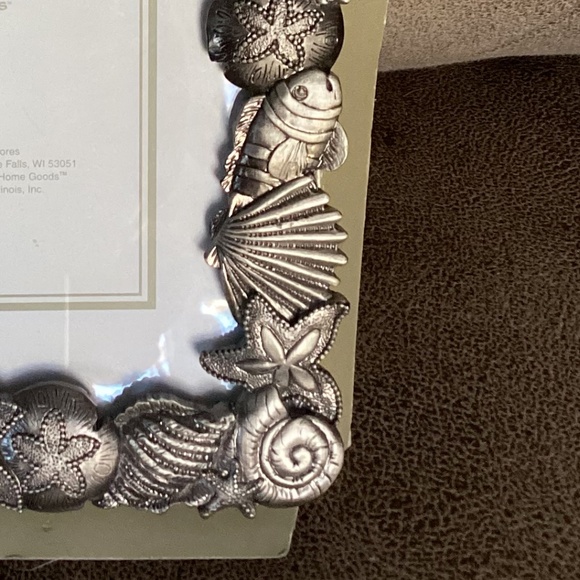 Seashell metal 4 x 6 frame New w tag - Picture 2 of 4